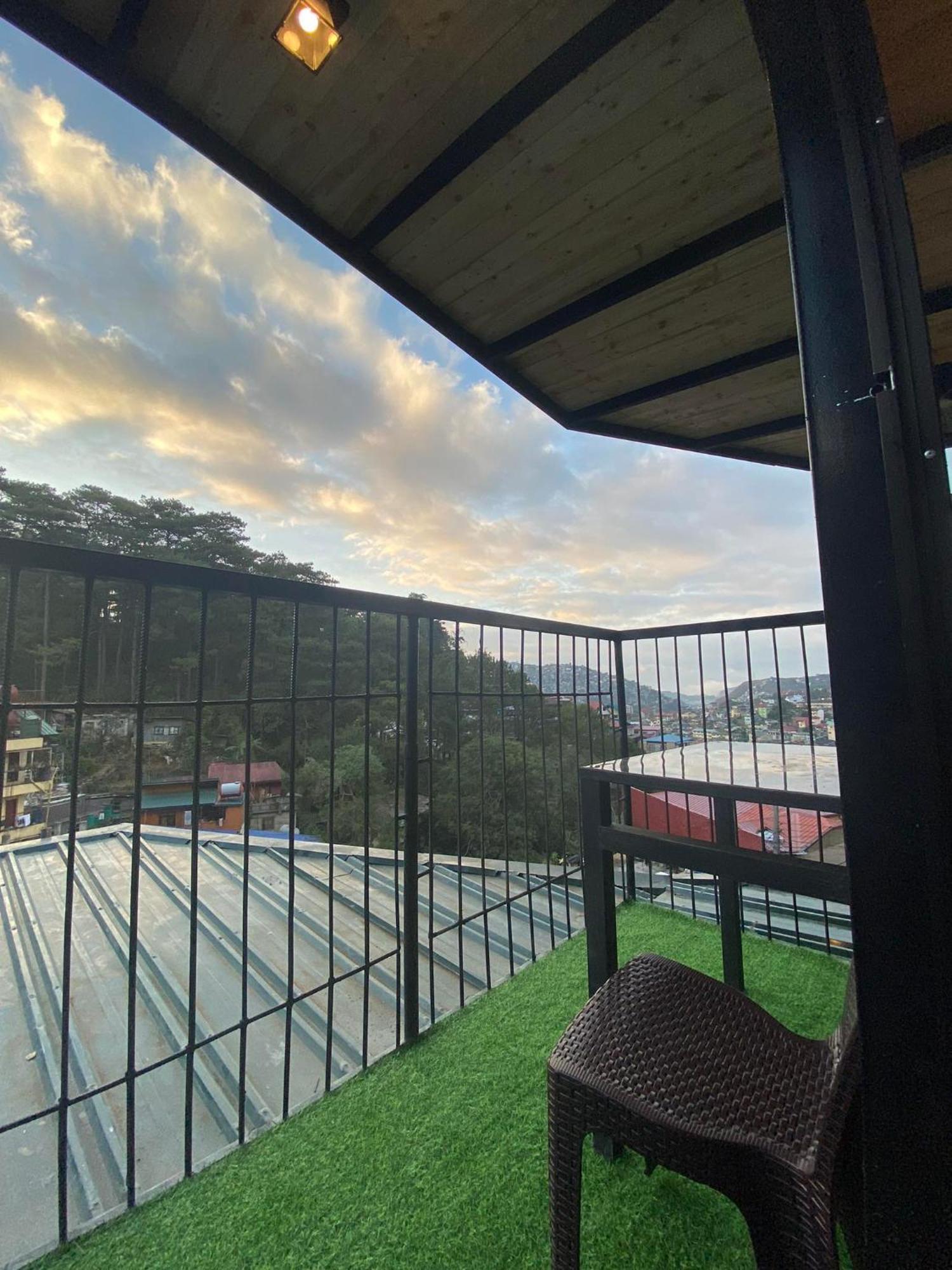 Holyghost Veranda Baguio Transient Guest House 42 Step Rooftop バギオ エクステリア 写真